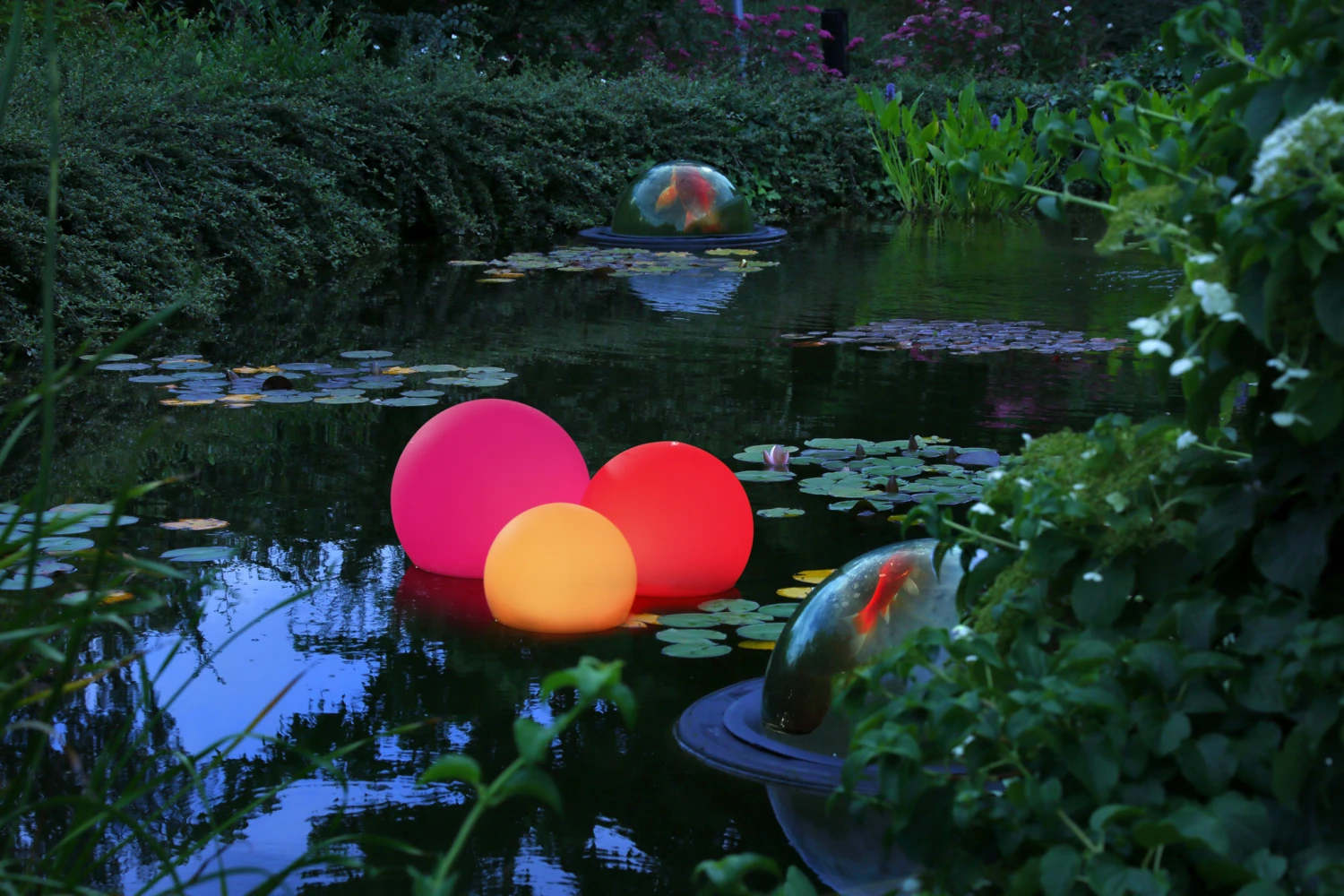 Velda Floating Color Light XL (40cm) 2 Velda Floating Color Light XL (40cm) - Afbeelding 2